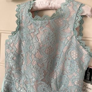 Beautiful Lace Dress/Vestido